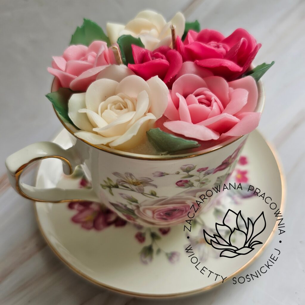 obrazek → Świeca w filiżance