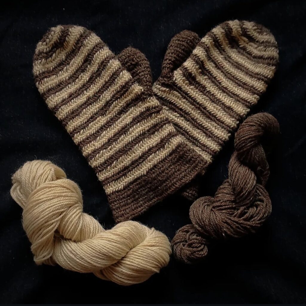 Nålbindingowe rękawiczki