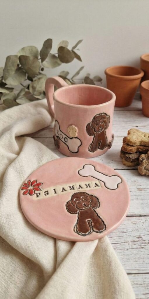 Zestaw kubek i podstawek.