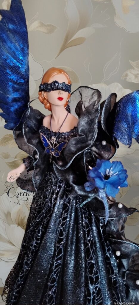 Figura Anioła z chabrem 💙