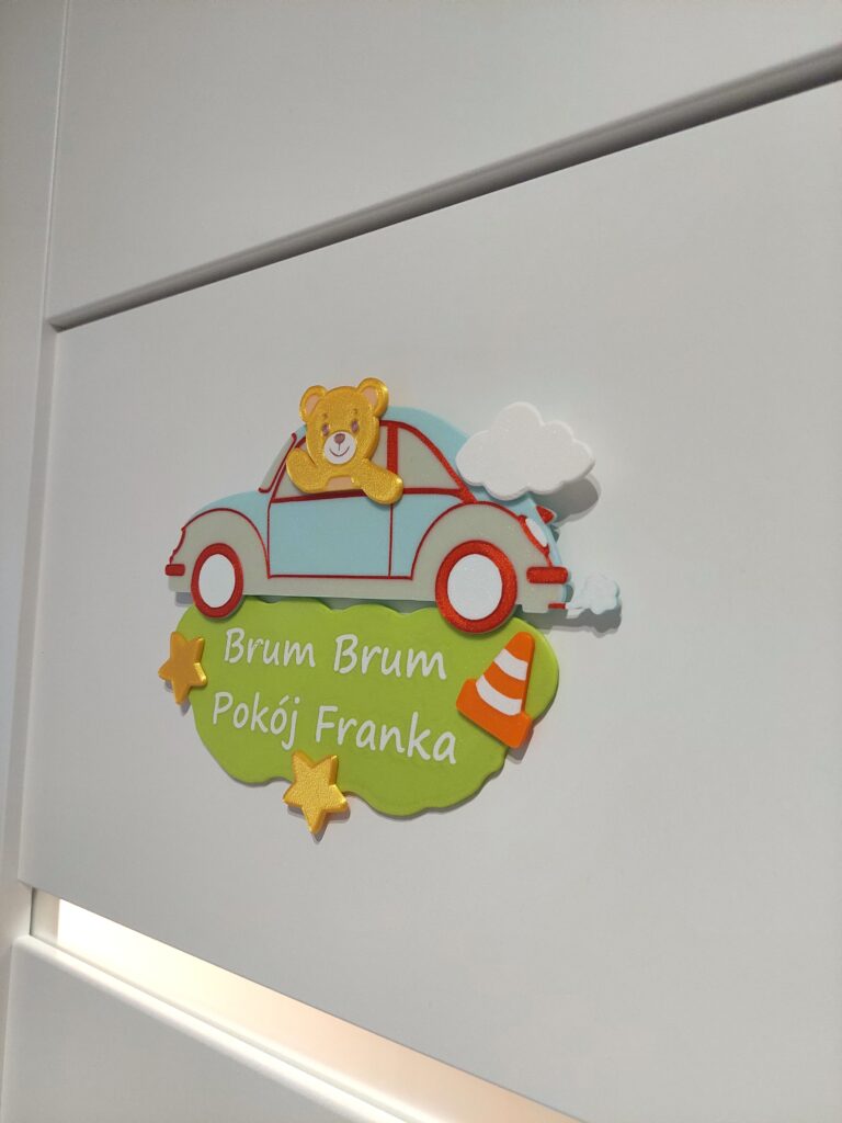 obrazek → TABLICZKA Z IMIENIEM DZIECKA 3D AUTO