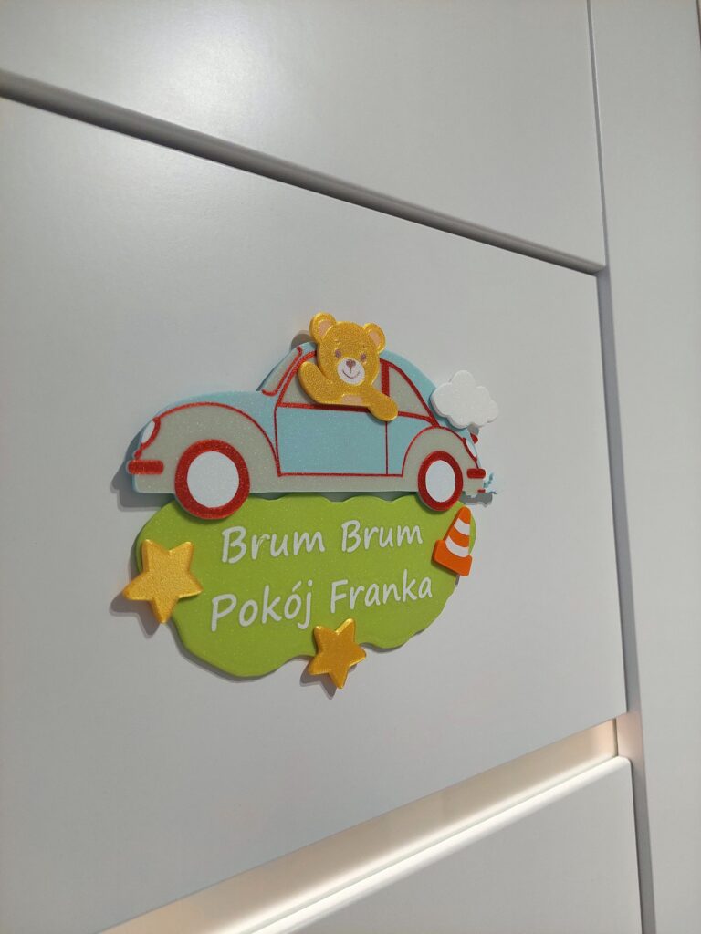 TABLICZKA Z IMIENIEM DZIECKA 3D AUTO DO POKOJU DZIECIĘCEGO PERSONALIZACJA