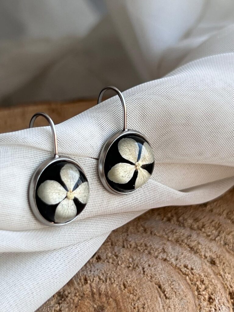 obrazek → Komplet biżuterii z hortensją