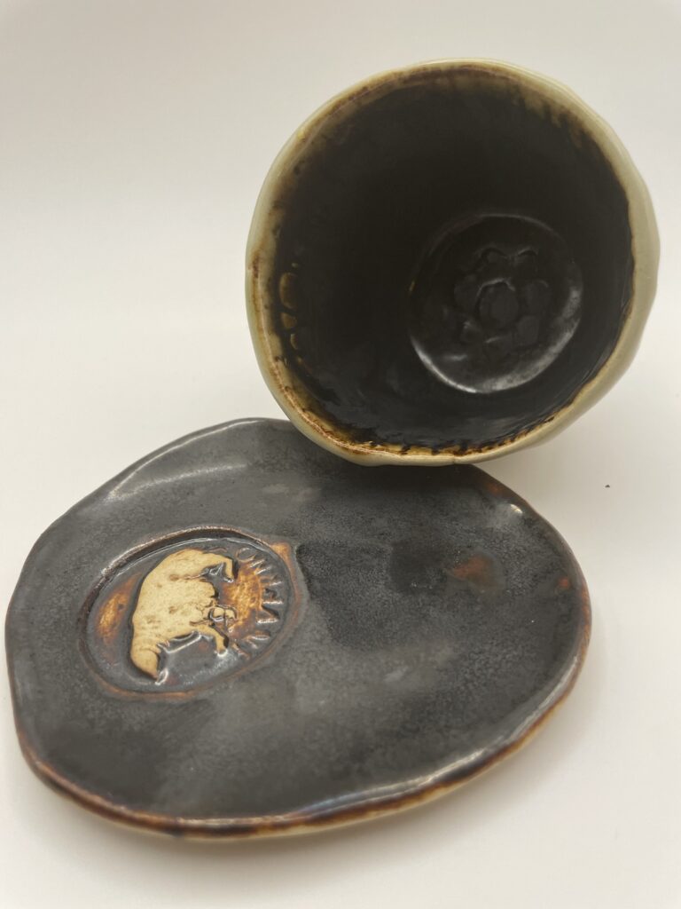 Filiżanka Podpalany Niedźwiedź Nocą