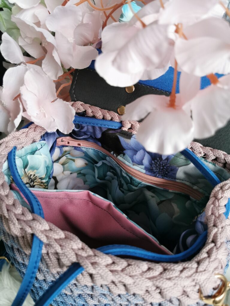 obrazek → Unikatowy plecak ze sznurka cieniowanego z