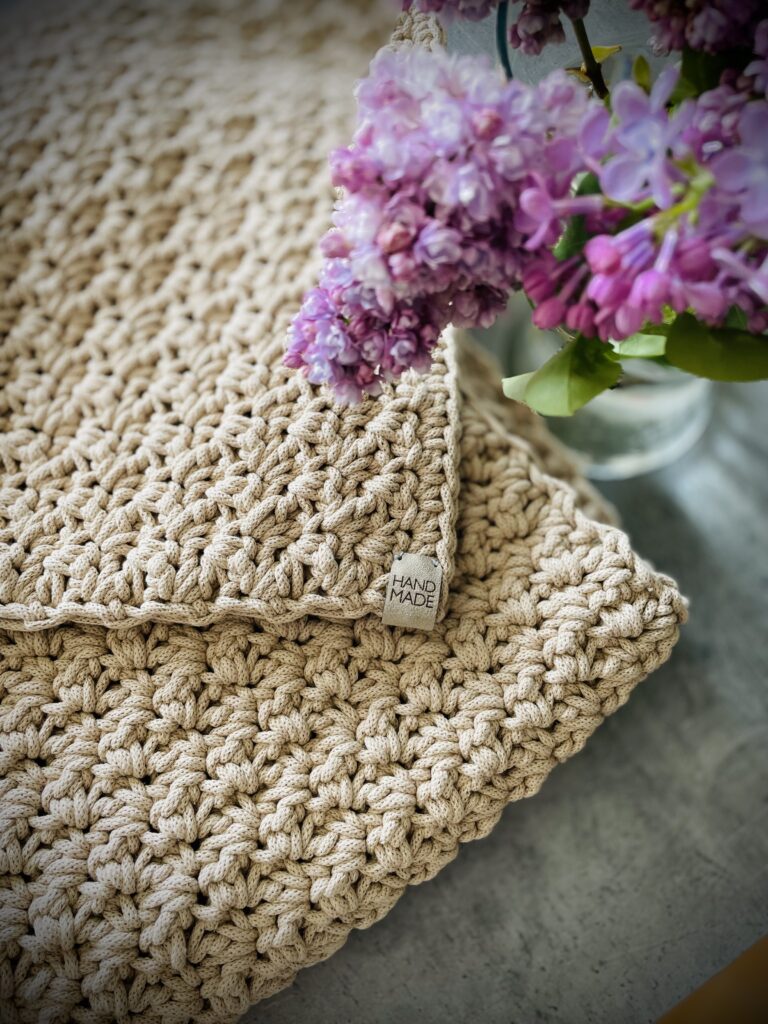 Klasyczna elegancja – bieżnik bawełniany duży