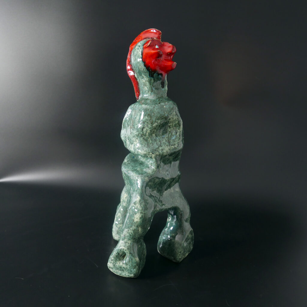 Pierwszy z ludzi Mchu – rzeżba ceramiczna