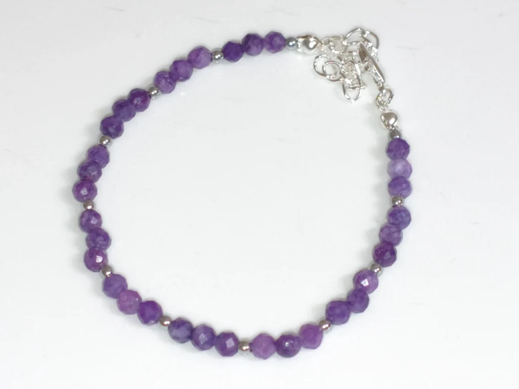 obrazek → Bransoletka z ametystów – na bezsenność