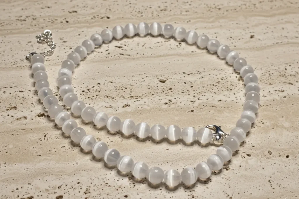 Naszyjnik z selenitu