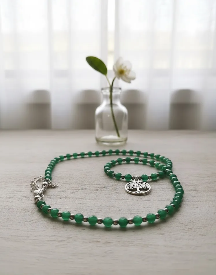 Ręcznie robiony naszyjnik z kamieni awenturynu i hematytów z zawieszką