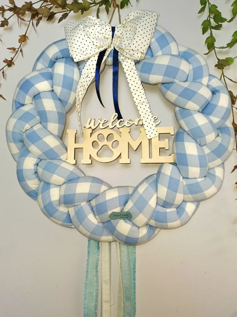 Wianek warkocz w biało-niebieaką kratę