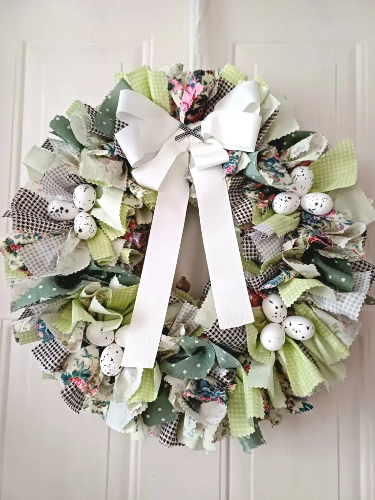 obrazek → Wianek w wiosennych kolorach z motywem