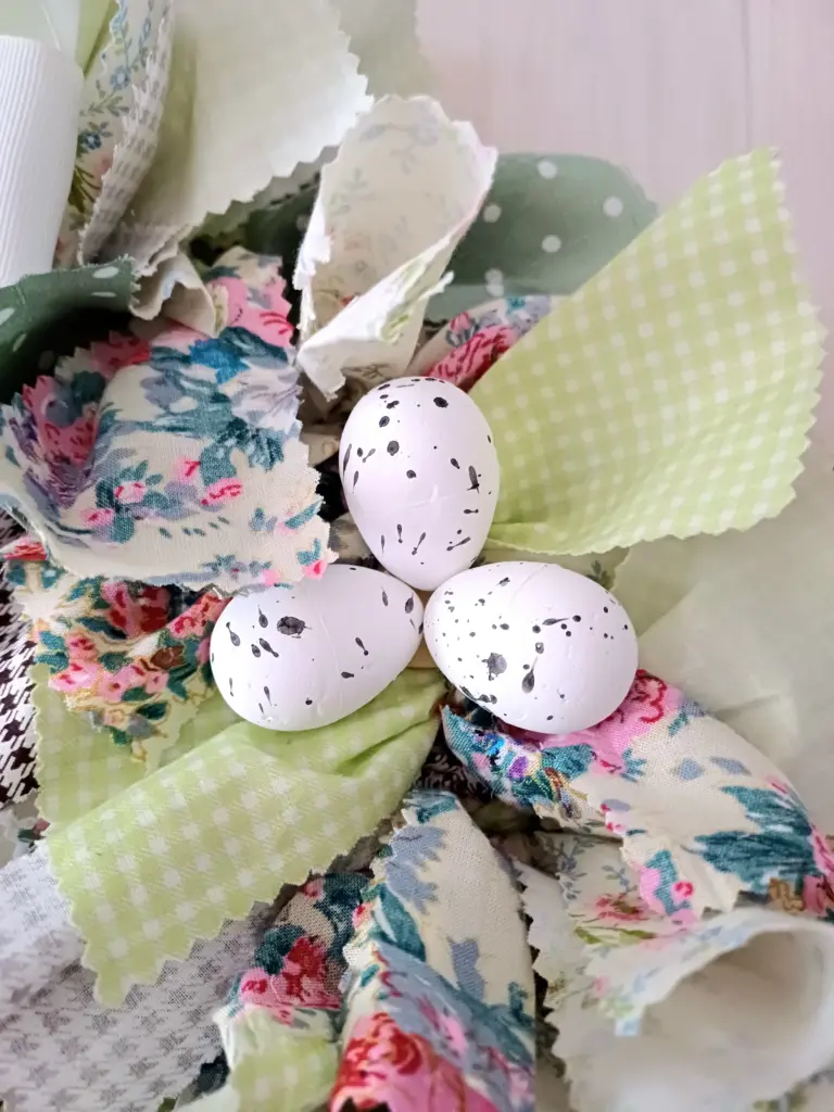 obrazek → Wianek w wiosennych kolorach z motywem