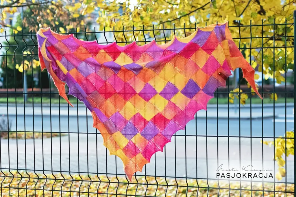 Chusta entrelac w komplecie z czapką