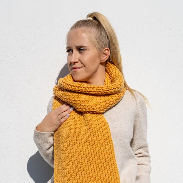 Szal Otulająca radosna kurkuma